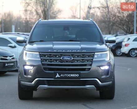 Серый Форд Эксплорер, объемом двигателя 3.5 л и пробегом 155 тыс. км за 21500 $, фото 1 на Automoto.ua