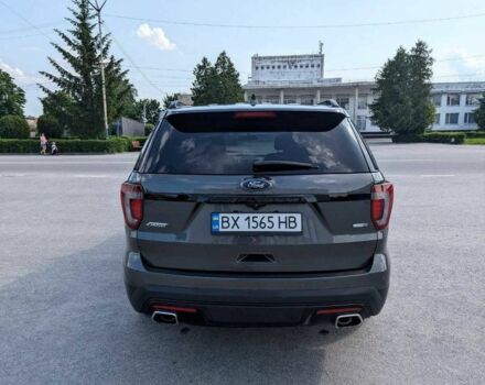 Серый Форд Эксплорер, объемом двигателя 3.5 л и пробегом 184 тыс. км за 18000 $, фото 7 на Automoto.ua