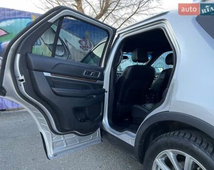 Сірий Форд Експлорер, об'ємом двигуна 3.5 л та пробігом 192 тис. км за 20900 $, фото 46 на Automoto.ua