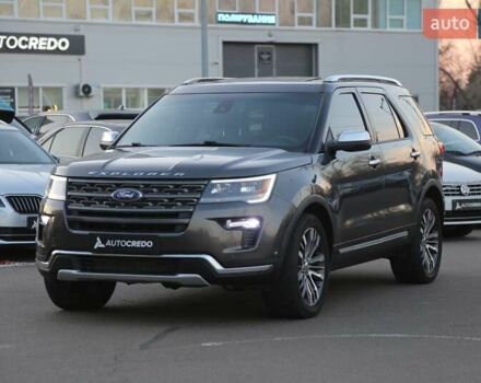 Серый Форд Эксплорер, объемом двигателя 3.5 л и пробегом 155 тыс. км за 21500 $, фото 2 на Automoto.ua