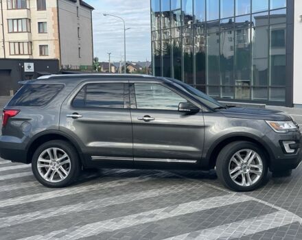 Серый Форд Эксплорер, объемом двигателя 3.5 л и пробегом 178 тыс. км за 19600 $, фото 3 на Automoto.ua