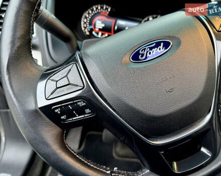 Серый Форд Эксплорер, объемом двигателя 3.5 л и пробегом 205 тыс. км за 17999 $, фото 31 на Automoto.ua