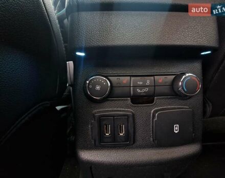 Серый Форд Эксплорер, объемом двигателя 2.26 л и пробегом 235 тыс. км за 14950 $, фото 30 на Automoto.ua