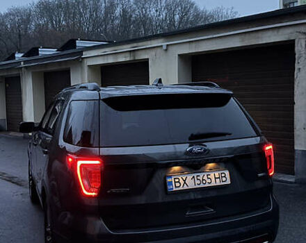 Серый Форд Эксплорер, объемом двигателя 3.5 л и пробегом 180 тыс. км за 17500 $, фото 6 на Automoto.ua