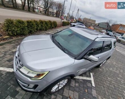 Серый Форд Эксплорер, объемом двигателя 2.26 л и пробегом 235 тыс. км за 14950 $, фото 1 на Automoto.ua