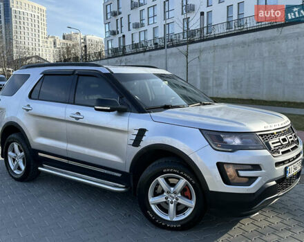 Сірий Форд Експлорер, об'ємом двигуна 2.26 л та пробігом 160 тис. км за 15500 $, фото 4 на Automoto.ua