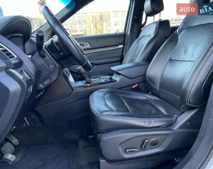 Сірий Форд Експлорер, об'ємом двигуна 3.5 л та пробігом 192 тис. км за 20900 $, фото 26 на Automoto.ua