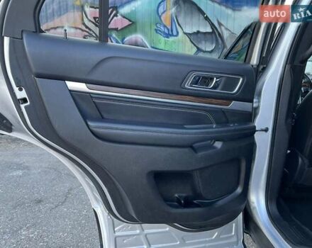 Сірий Форд Експлорер, об'ємом двигуна 3.5 л та пробігом 192 тис. км за 20900 $, фото 43 на Automoto.ua