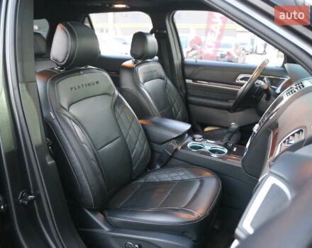 Серый Форд Эксплорер, объемом двигателя 3.5 л и пробегом 155 тыс. км за 21500 $, фото 15 на Automoto.ua