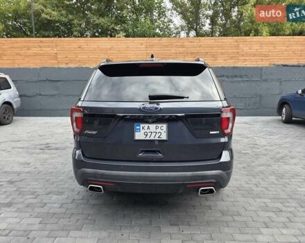 Серый Форд Эксплорер, объемом двигателя 3.5 л и пробегом 263 тыс. км за 16200 $, фото 6 на Automoto.ua