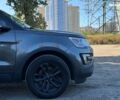 Сірий Форд Експлорер, об'ємом двигуна 2.3 л та пробігом 180 тис. км за 19390 $, фото 12 на Automoto.ua