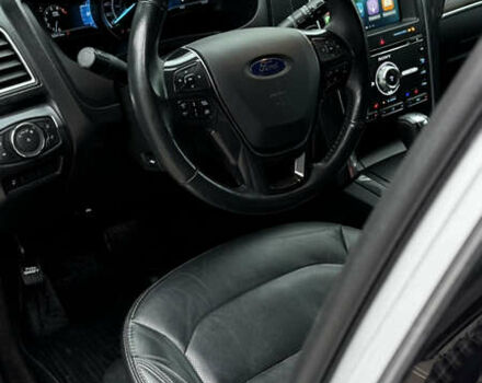 Сірий Форд Експлорер, об'ємом двигуна 3.5 л та пробігом 153 тис. км за 20000 $, фото 21 на Automoto.ua