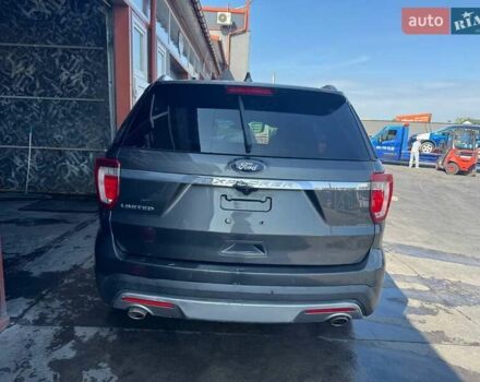 Серый Форд Эксплорер, объемом двигателя 3.5 л и пробегом 84 тыс. км за 13700 $, фото 2 на Automoto.ua