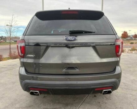 Серый Форд Эксплорер, объемом двигателя 3.5 л и пробегом 64 тыс. км за 11000 $, фото 3 на Automoto.ua