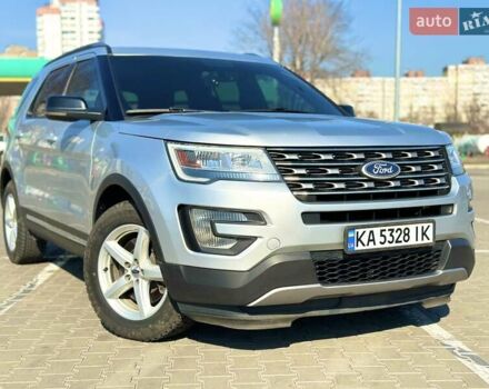 Серый Форд Эксплорер, объемом двигателя 3.5 л и пробегом 132 тыс. км за 18300 $, фото 5 на Automoto.ua