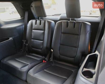 Серый Форд Эксплорер, объемом двигателя 3.5 л и пробегом 163 тыс. км за 23900 $, фото 10 на Automoto.ua