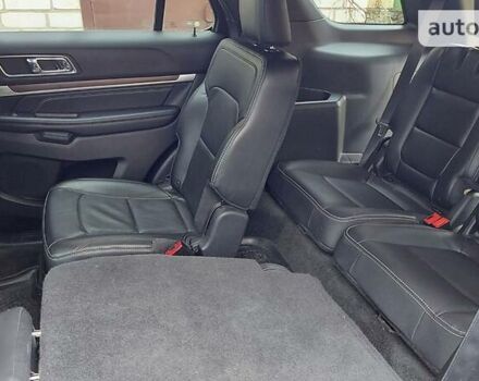 Серый Форд Эксплорер, объемом двигателя 3.5 л и пробегом 73 тыс. км за 26000 $, фото 5 на Automoto.ua