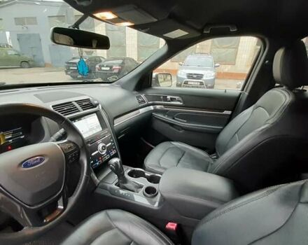 Серый Форд Эксплорер, объемом двигателя 3.5 л и пробегом 165 тыс. км за 20500 $, фото 17 на Automoto.ua