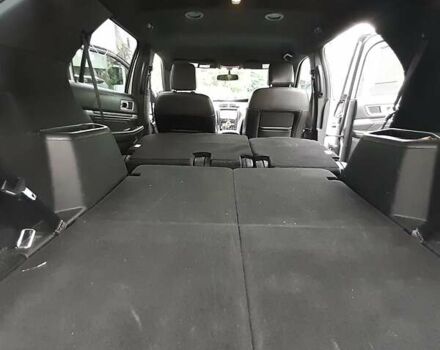 Серый Форд Эксплорер, объемом двигателя 3.5 л и пробегом 165 тыс. км за 20500 $, фото 5 на Automoto.ua