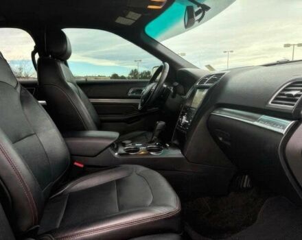 Серый Форд Эксплорер, объемом двигателя 3.5 л и пробегом 64 тыс. км за 11000 $, фото 6 на Automoto.ua