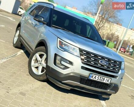 Серый Форд Эксплорер, объемом двигателя 3.5 л и пробегом 132 тыс. км за 18300 $, фото 7 на Automoto.ua