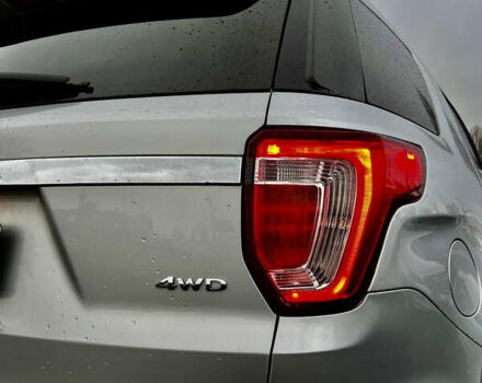 Серый Форд Эксплорер, объемом двигателя 3.5 л и пробегом 149 тыс. км за 18700 $, фото 13 на Automoto.ua