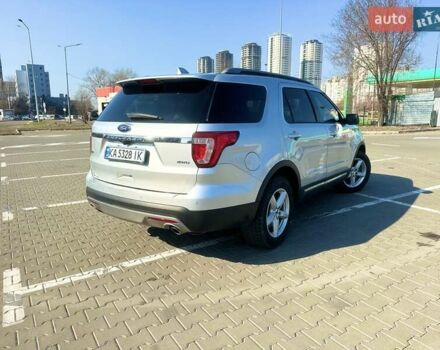 Серый Форд Эксплорер, объемом двигателя 3.5 л и пробегом 132 тыс. км за 18300 $, фото 20 на Automoto.ua