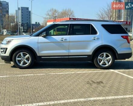 Серый Форд Эксплорер, объемом двигателя 3.5 л и пробегом 132 тыс. км за 18300 $, фото 25 на Automoto.ua
