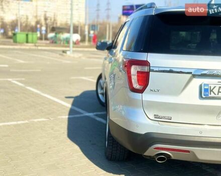 Серый Форд Эксплорер, объемом двигателя 3.5 л и пробегом 132 тыс. км за 18300 $, фото 24 на Automoto.ua