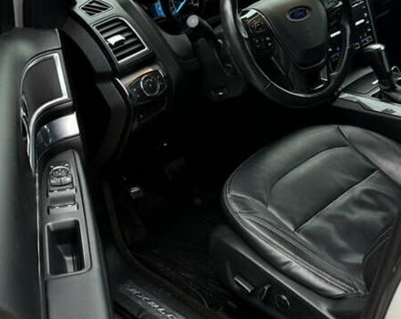 Сірий Форд Експлорер, об'ємом двигуна 3.5 л та пробігом 153 тис. км за 20000 $, фото 22 на Automoto.ua