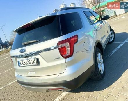 Серый Форд Эксплорер, объемом двигателя 3.5 л и пробегом 132 тыс. км за 18300 $, фото 17 на Automoto.ua