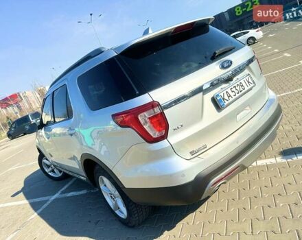 Серый Форд Эксплорер, объемом двигателя 3.5 л и пробегом 132 тыс. км за 18300 $, фото 14 на Automoto.ua