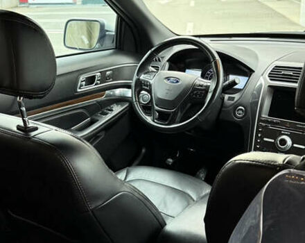 Сірий Форд Експлорер, об'ємом двигуна 3.5 л та пробігом 153 тис. км за 20000 $, фото 31 на Automoto.ua