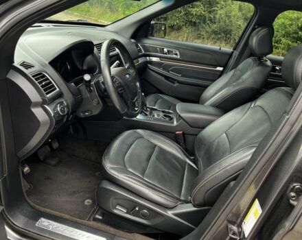 Форд Эксплорер 2017 в Львове на Automoto.ua Серый Форд Эксплорер, объемом двигателя 3.5 л и пробегом 167 тыс. км за 20199 $, фото 10 на Automoto.ua