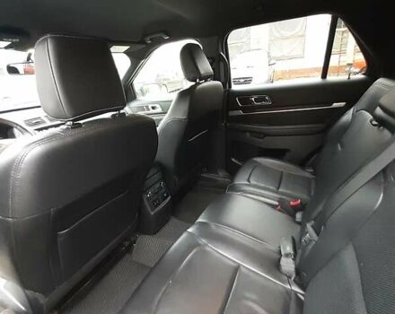 Серый Форд Эксплорер, объемом двигателя 3.5 л и пробегом 165 тыс. км за 20500 $, фото 15 на Automoto.ua