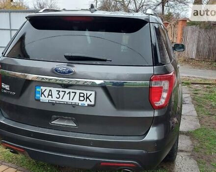 Серый Форд Эксплорер, объемом двигателя 3.5 л и пробегом 73 тыс. км за 26000 $, фото 10 на Automoto.ua