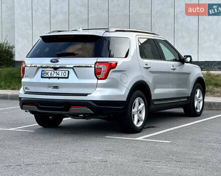 Форд Эксплорер 2018 в Киеве на Automoto.ua Серый Форд Эксплорер, объемом двигателя 3.5 л и пробегом 160 тыс. км за 17800 $, фото 6 на Automoto.ua