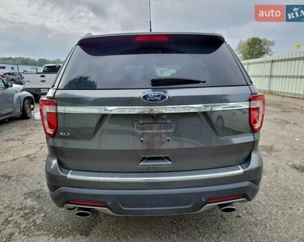 Серый Форд Эксплорер, объемом двигателя 3.5 л и пробегом 100 тыс. км за 3200 $, фото 5 на Automoto.ua