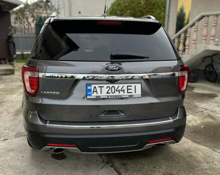 Серый Форд Эксплорер, объемом двигателя 3.5 л и пробегом 150 тыс. км за 18500 $, фото 3 на Automoto.ua