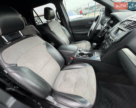 Серый Форд Эксплорер, объемом двигателя 3.73 л и пробегом 272 тыс. км за 17990 $, фото 28 на Automoto.ua