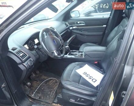 Серый Форд Эксплорер, объемом двигателя 3.5 л и пробегом 198 тыс. км за 14300 $, фото 12 на Automoto.ua