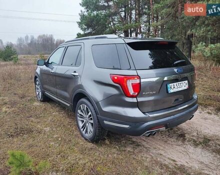 Серый Форд Эксплорер, объемом двигателя 3.5 л и пробегом 159 тыс. км за 22800 $, фото 4 на Automoto.ua