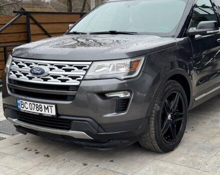 Серый Форд Эксплорер, объемом двигателя 3.5 л и пробегом 129 тыс. км за 20900 $, фото 2 на Automoto.ua