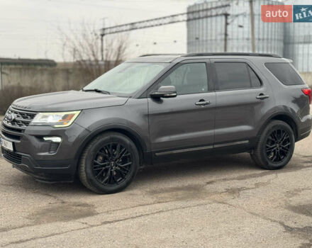 Сірий Форд Експлорер, об'ємом двигуна 3.5 л та пробігом 126 тис. км за 19999 $, фото 4 на Automoto.ua