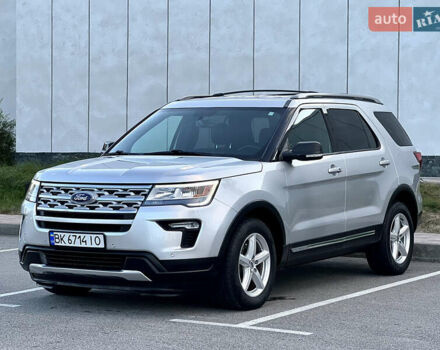 Форд Эксплорер 2018 в Киеве на Automoto.ua Серый Форд Эксплорер, объемом двигателя 3.5 л и пробегом 160 тыс. км за 17800 $, фото 2 на Automoto.ua