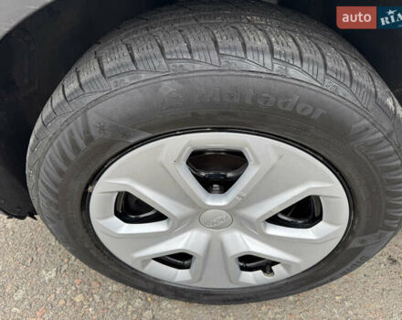 Серый Форд Эксплорер, объемом двигателя 3.73 л и пробегом 272 тыс. км за 17990 $, фото 11 на Automoto.ua