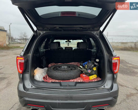 Сірий Форд Експлорер, об'ємом двигуна 3.5 л та пробігом 126 тис. км за 19999 $, фото 65 на Automoto.ua