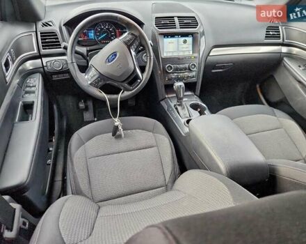 Серый Форд Эксплорер, объемом двигателя 3.5 л и пробегом 100 тыс. км за 3200 $, фото 7 на Automoto.ua