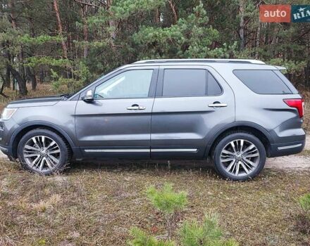 Серый Форд Эксплорер, объемом двигателя 3.5 л и пробегом 159 тыс. км за 22800 $, фото 3 на Automoto.ua