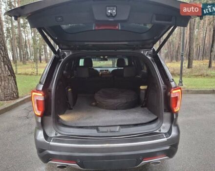 Сірий Форд Експлорер, об'ємом двигуна 3.5 л та пробігом 77 тис. км за 23000 $, фото 11 на Automoto.ua